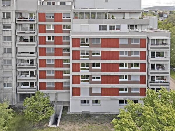 Aussenansicht der Liegenschaft der Bau- und Wohngenossenschaft Bern an der Jupiterstrasse 41 in Bern-Wittigkofen